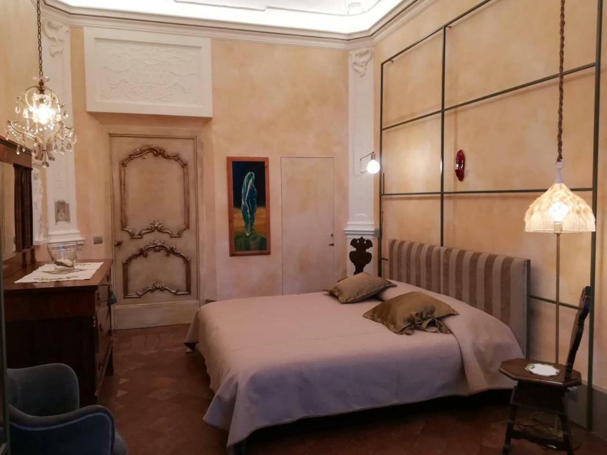 Boutique Apartment Urbino Ngoại thất bức ảnh